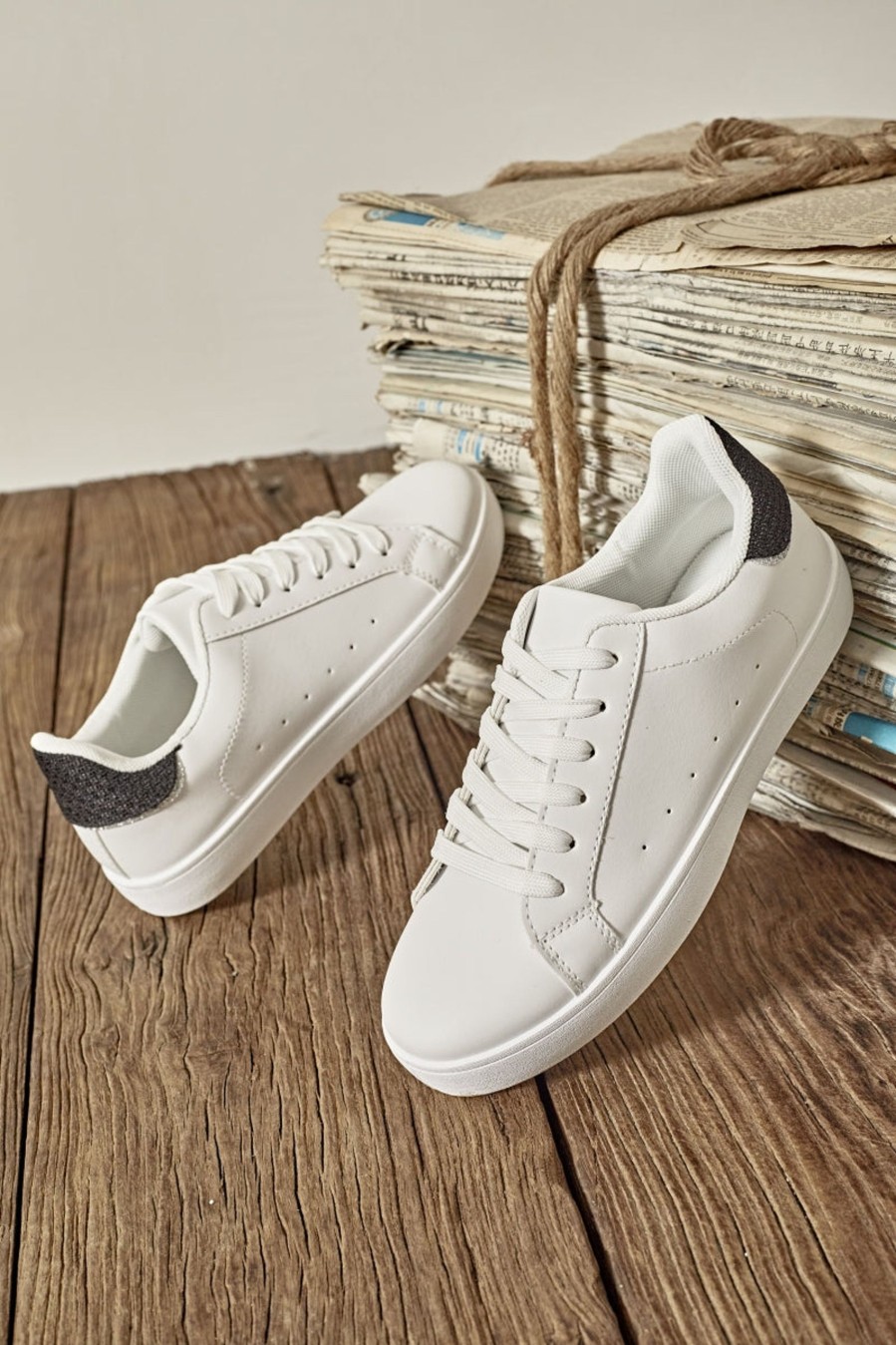 Mette P Sko Støvler Luna Sneakers 8910 White/Black | Sneakers