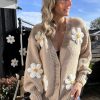 Gown Isa Margurit Cardigan 2398 Med Handlavet Blomster Sand | Strik