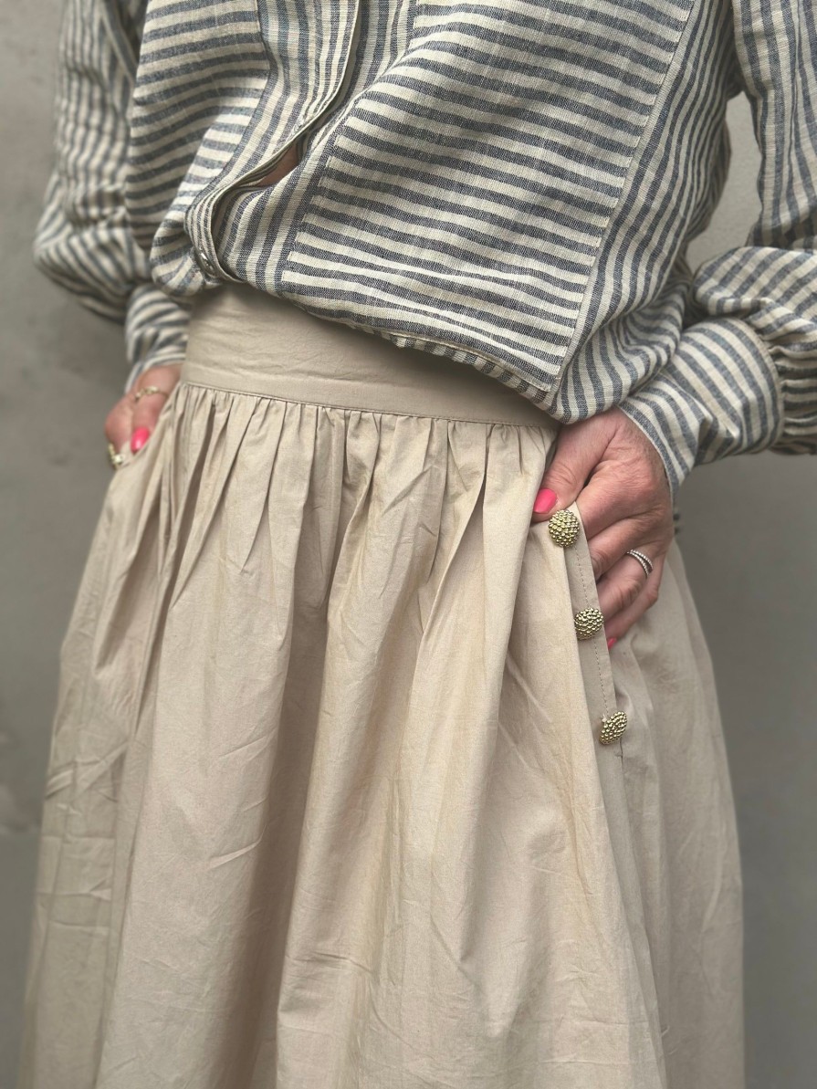 Gaspar Vienna Poplin Skirt Sand (Preorder Levering Slut April) | Nederdele